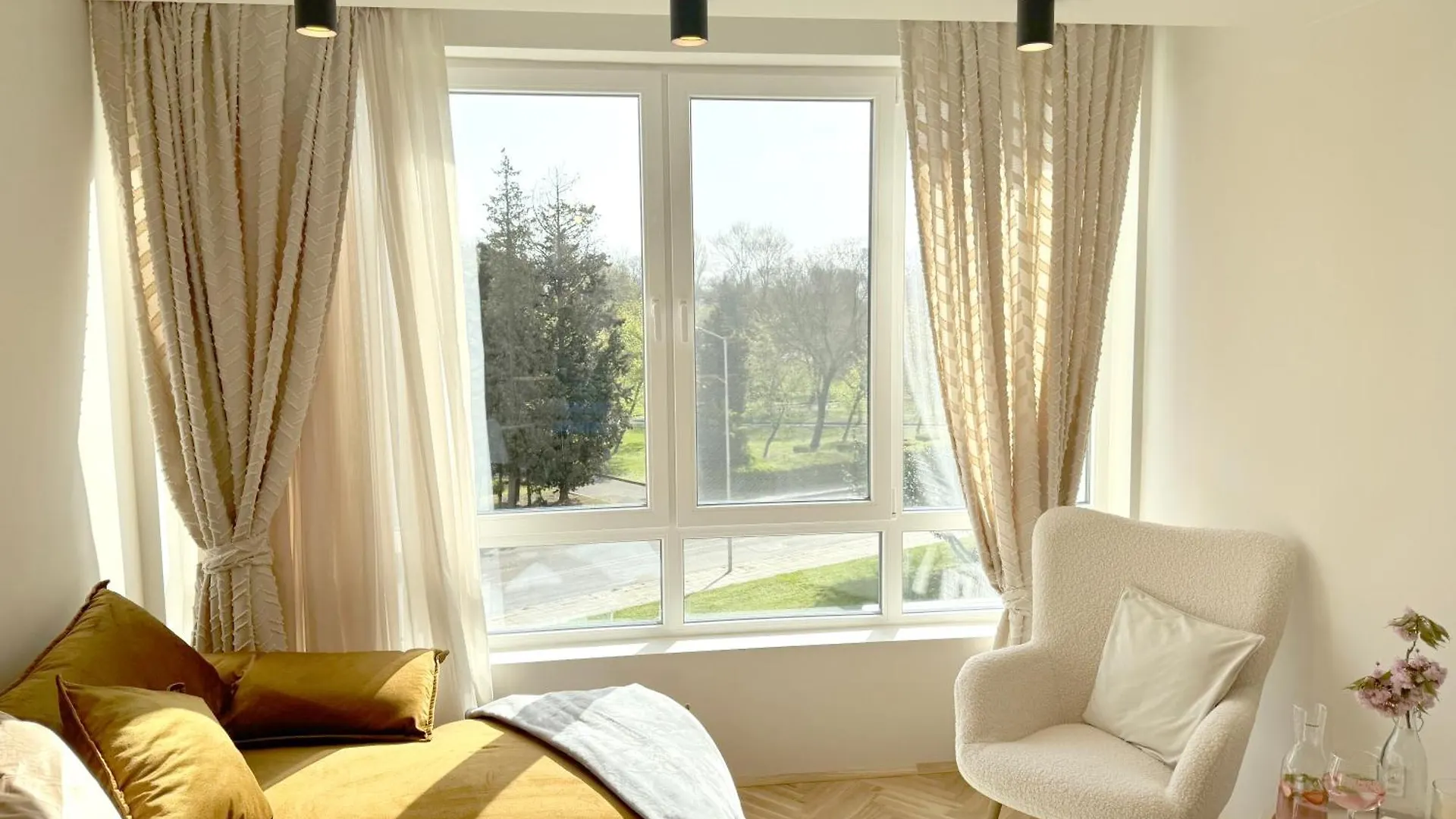 Aura Beach Apartment Burgas City